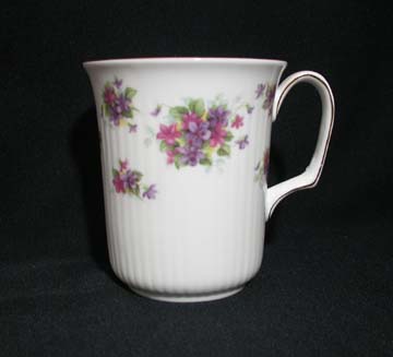 Royal Albert Violetta Mug