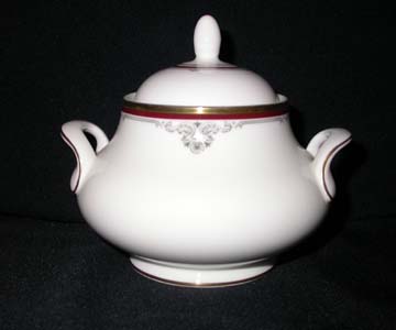 Royal Doulton Cambridge H5107 Sugar Bowl & Lid