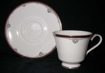 Royal Doulton Cambridge H5107 Cup & Saucer