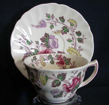 Royal Doulton Canterbury D5560 Cup & Saucer