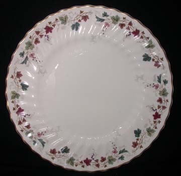 Royal Doulton Canterbury H4965 Plate - Dinner