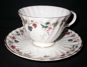 Royal Doulton Canterbury H4965 Cup & Saucer