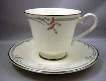 Royal Doulton Carnation H5084 Cup & Saucer