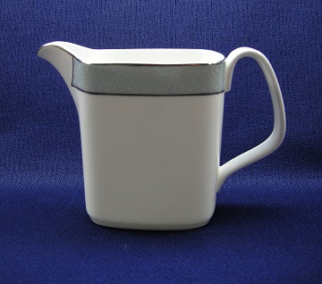 Royal Doulton Etude  H5003 Creamer - Large