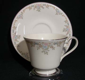 Royal Doulton Giselle H5086 Cup & Saucer