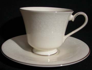 Royal Doulton Jennifer - The Romance Collection - H 5085 Cup & Saucer