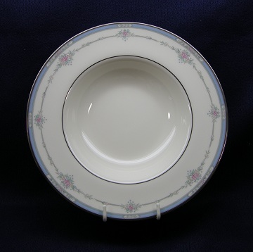 Royal Doulton Lisa  H5154 Bowl - Soup/Rim