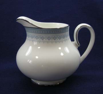 Royal Doulton Lorraine H5033 Creamer - Large