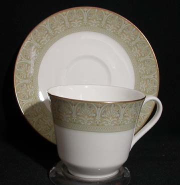 Royal Doulton Sonnet H5012 Cup & Saucer