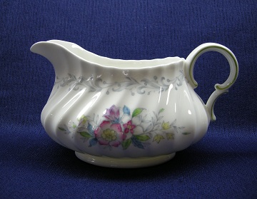 Royal Doulton Windermere H4856 Creamer - Large