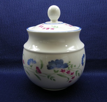 Royal Doulton Windermere - Expressions Series Sugar Bowl & Lid