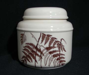 Royal Victoria Wild Country Sugar Bowl & Lid