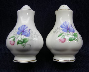 Royal Albert Sweet Pea - Friendship Series Salt & Pepper Set