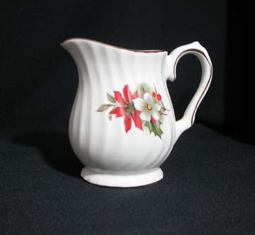 Sadler - Windsor Fine Porcelain Poinsettia And Holly Creamer - Small