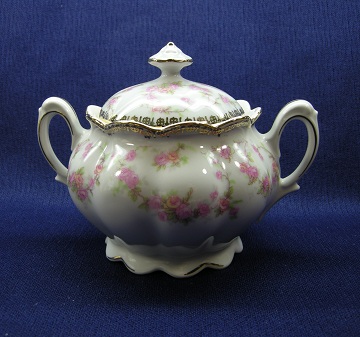 Schumann - Bavaria - Germany Original Bridal Rose Sugar Bowl & Lid