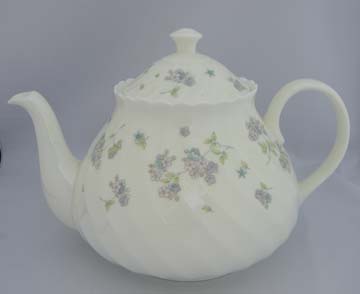 Wedgwood April Flowers Tea Pot & Lid - Large